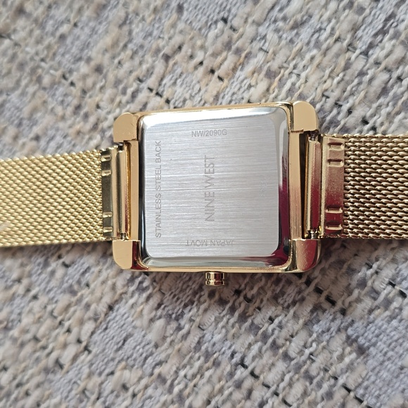 NINE WEST WOMEN'S GOLDTONE ANALOG WATCH - Picture 7 of 13